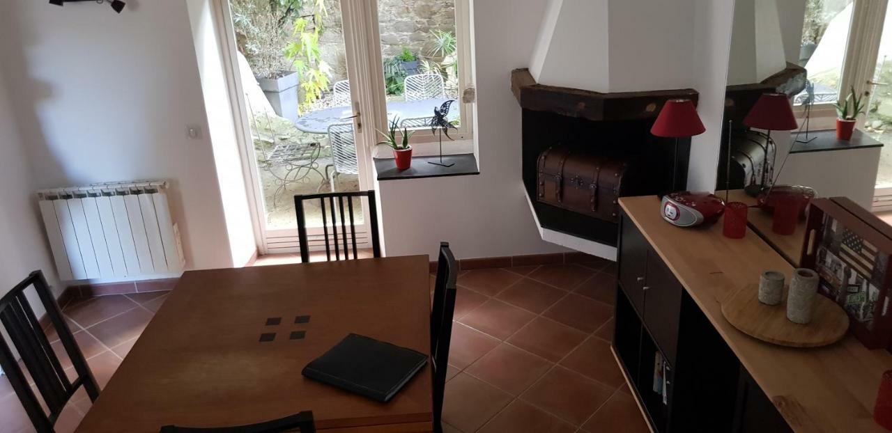 Les Chemins De La Cite Chambre Ou Appartement Carcassonne Luaran gambar